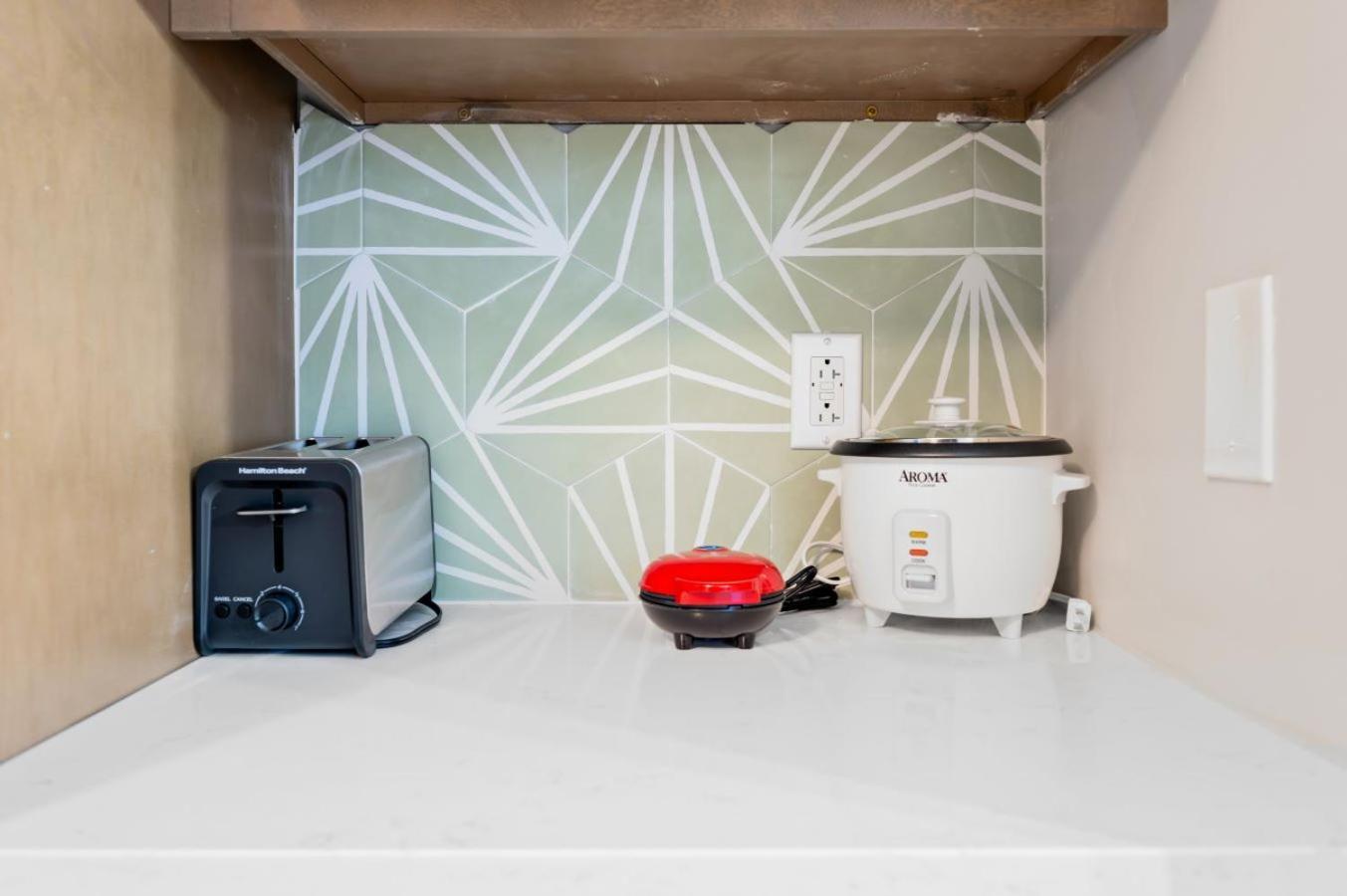 5Min To River Street, Dt - Spacious - Free Parking Savannah Exteriör bild
