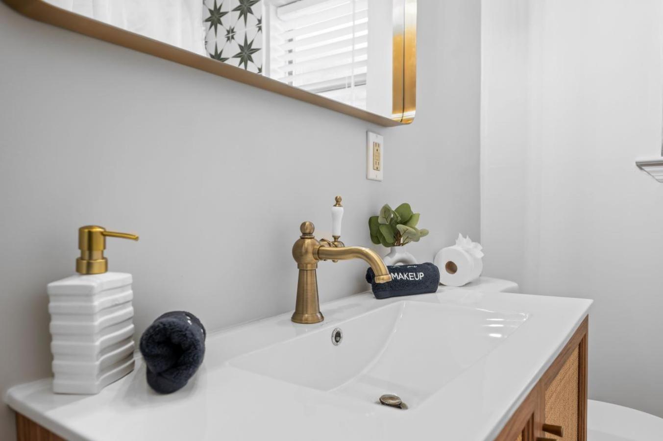5Min To River Street, Dt - Spacious - Free Parking Savannah Exteriör bild